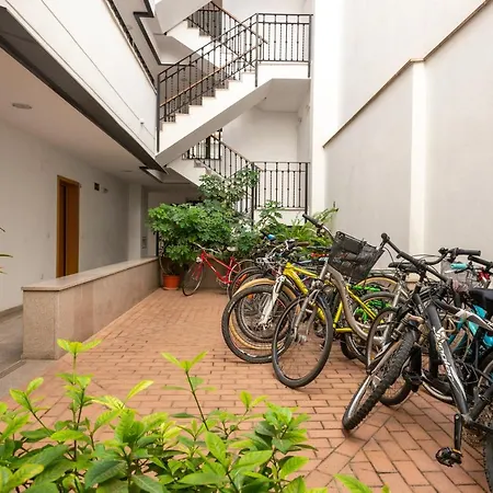아파트 First Floor Near Macarena Church